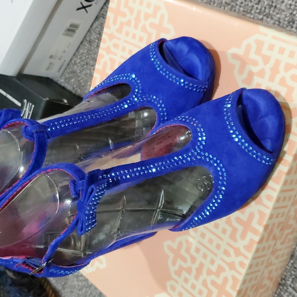 4" Blue velvet heels